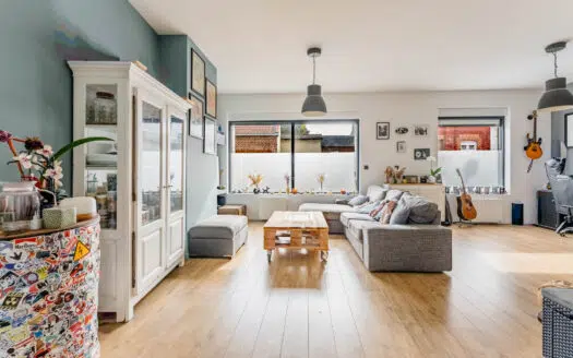 BEAUX VOLUMES POUR CETTE MAISON FAMILLIALE