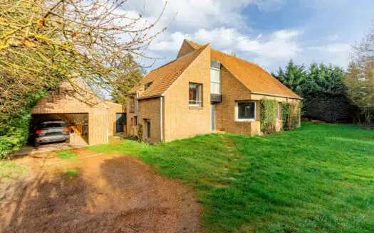 MAISON INVIDUELLE AU CALME !