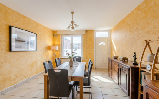 PETITE MAISON INDIVIDUELLE A CONFORTER!