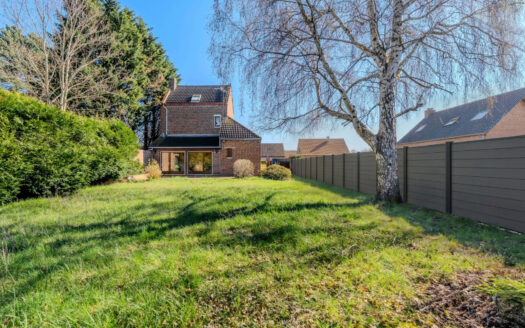 BEAU POTENTIEL POUR CETTE MAISON INDIVIDUELLE !