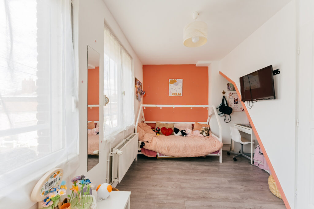 photo_774d8592724a4f8ecfa9272e2482cbcd-28643