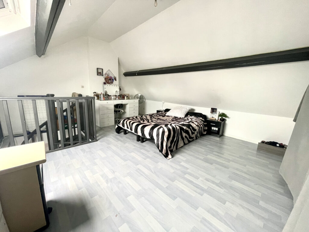 photo_b4ff1d3acd336f3222f664ba28e1caf9-28567