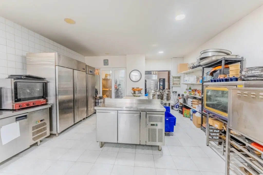 photo_6a113c270d2f7af59d7ca7c9e2084fb8-28933