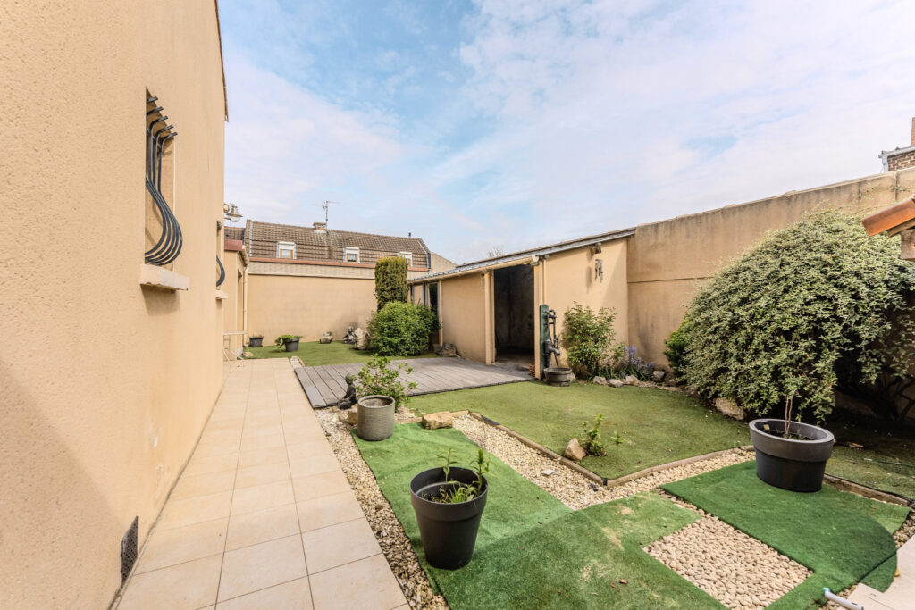 photo_944f0befbae67fbe6c0de9d694e0abc8-29120