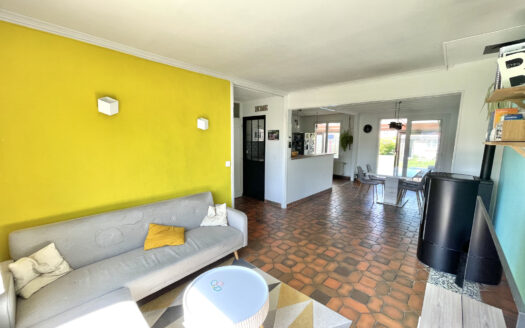 MAISON FAMILIALE AU CALME !