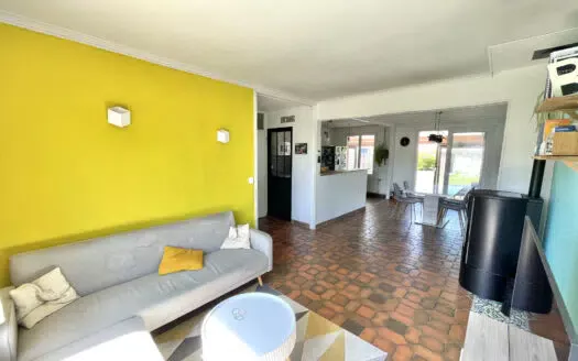 MAISON FAMILIALE AU CALME !