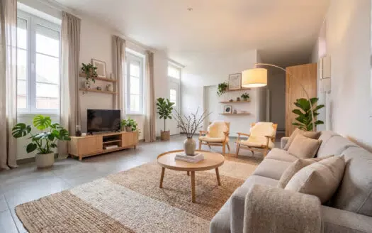 APPARTEMENT EN REZ-DE-CHAUSSÉE EN PLEIN CENTRE !