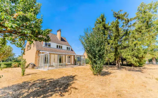 JOLIE MAISON INDIVIDUELLE SUR 1000 m2 !