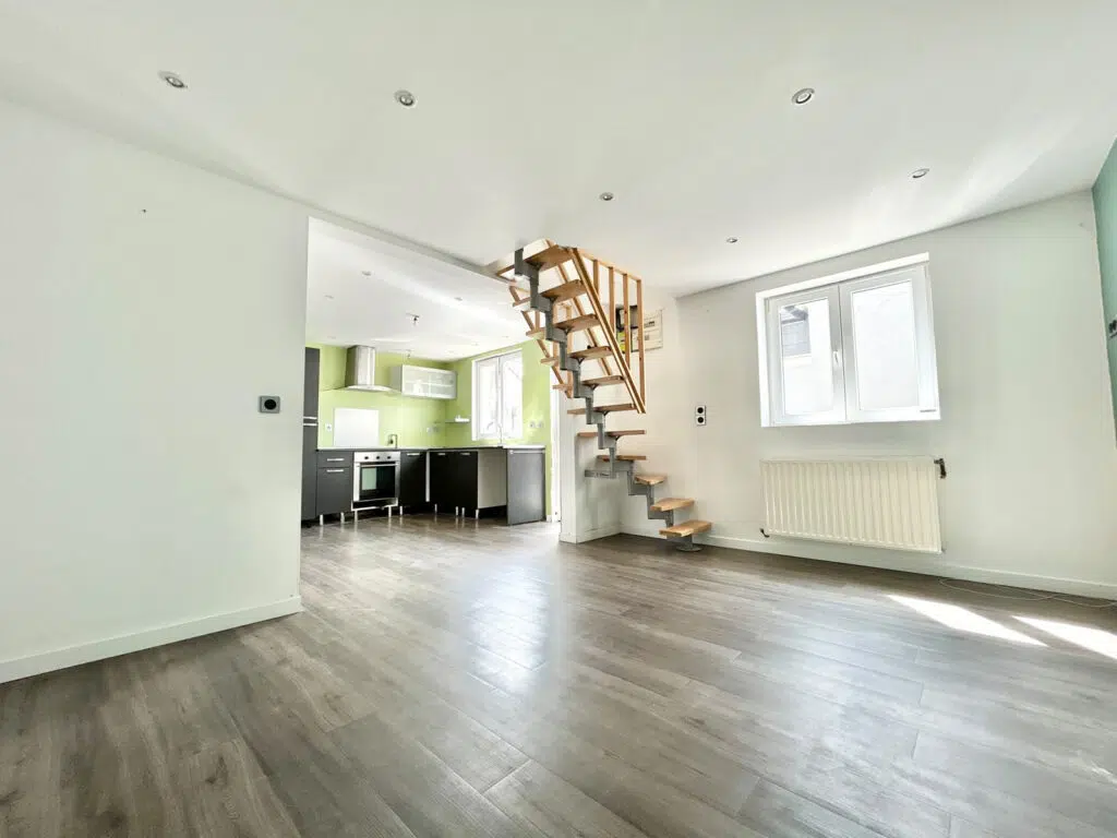 Maison 5 pièces 180 m² · à Houplin-Ancoisne · 180 m² · 144 000 €