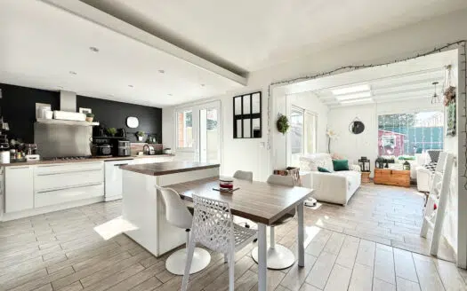 JOLIE MAISON SEMI INDIVIDUELLE !
