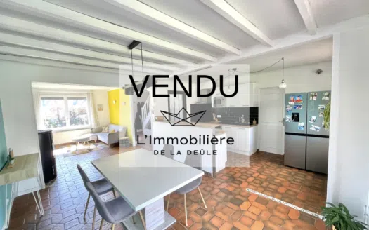 MAISON FAMILIALE AU CALME !
