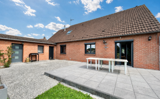 MAISON INDIVIDUELLE SEMI-PLAIN-PIED AVEC VUE IMPRENABLE SUR
