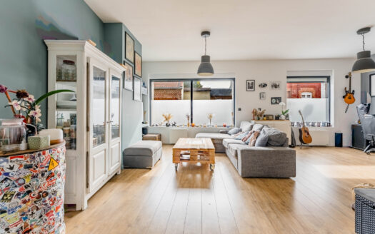 BEAUX VOLUMES POUR CETTE MAISON FAMILLIALE